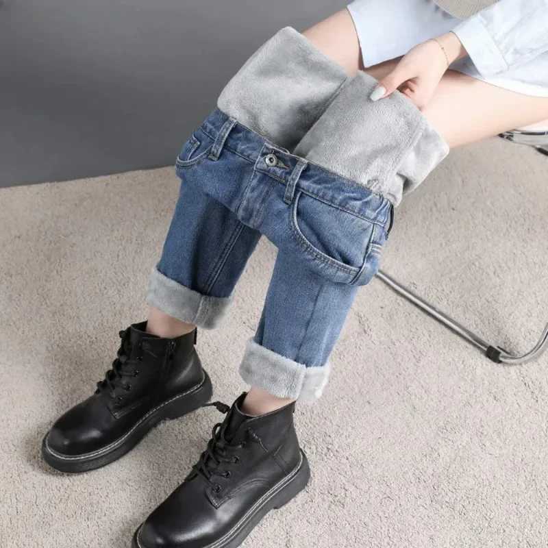 Winter Warm Slim Jeans Ladies Casual Denim Pencil Pants Thick Velvet Women Jeans High Waist Skinny Straight Jeans Fleece C251110