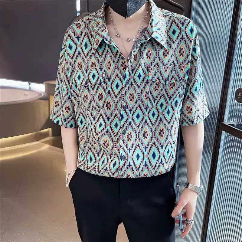 Retro geometric printed shirt summer folk single breasted mens shirt lapel fashionable casual short sleeved shirt X250410