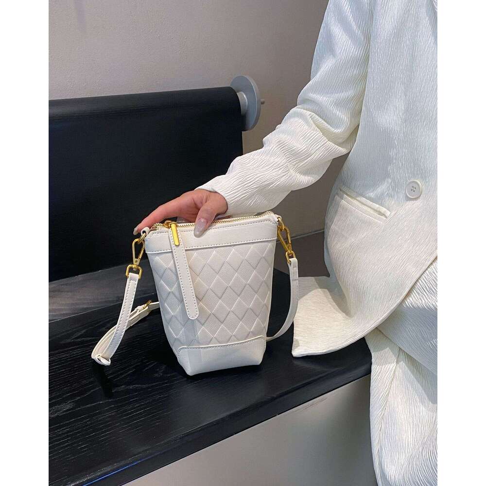 Women S New Top Layer Cowhide Shoulder Versatile Crossbody Genuine Leather Commuter Phone Small Bag High Quality