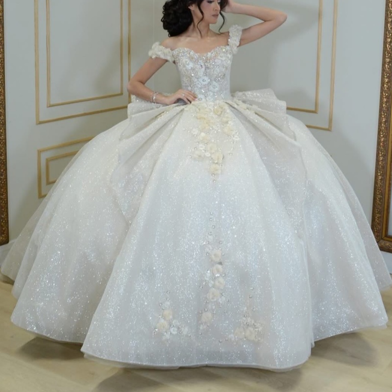 Ivory Shiny Quinceanera Dresses Off Shoulder Ball Gown Sweet 16 Dress Sequin Applique Flower Beads Tull Birthday Party Vestidos 15 De Anos