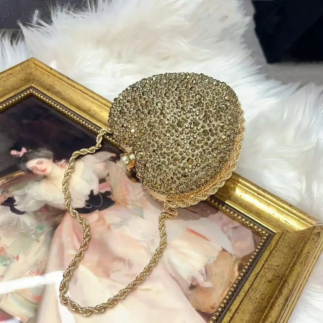 Glitter Shiny Heart-Shaped Clutch Purse Wedding Party Exquisite Mini Bag Women Handbag Luxury Diamond Evening Bag Shoulder Bag R251110