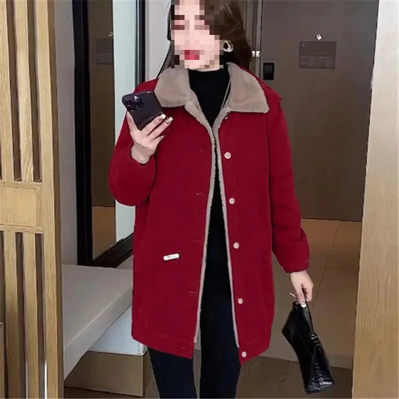 Plus Size Fleece Lined Jacket Womens Winter Fashion Loose Coat MidLength High Quality for Mature Women 251110