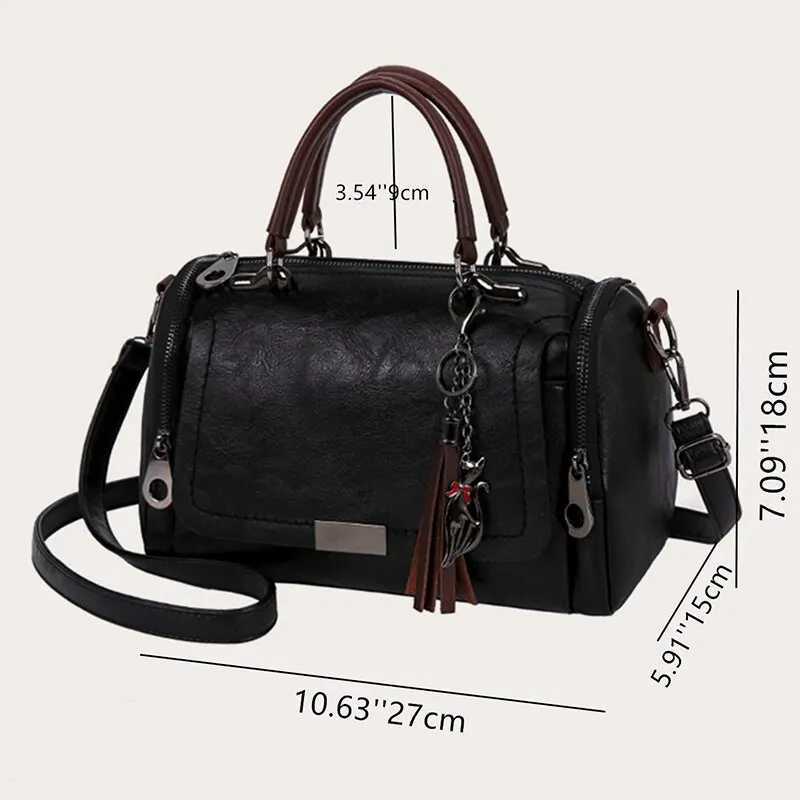Shoulder Bags Tassel Decor Handbag Womens Large Capacity Shoulder Bag Fashion Zipper Crossbody Bag With Removable Strap K251110