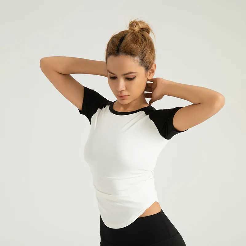 New womens compression fitness quick drying yoga running T-shirt sportswear workout top breathable gym topXJ250410