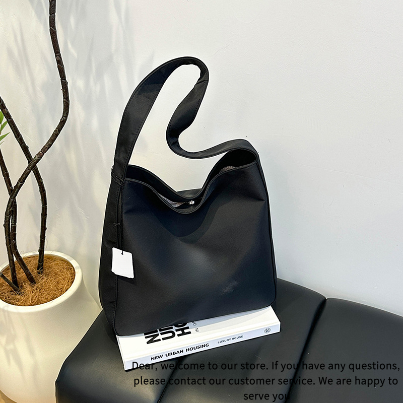 Winter New Designer Bag Women's Canvas Shoulder Bag Oxford Cloth Large Capacity Fashion Shopping Bag New Luxury Handbag Commuter Bag