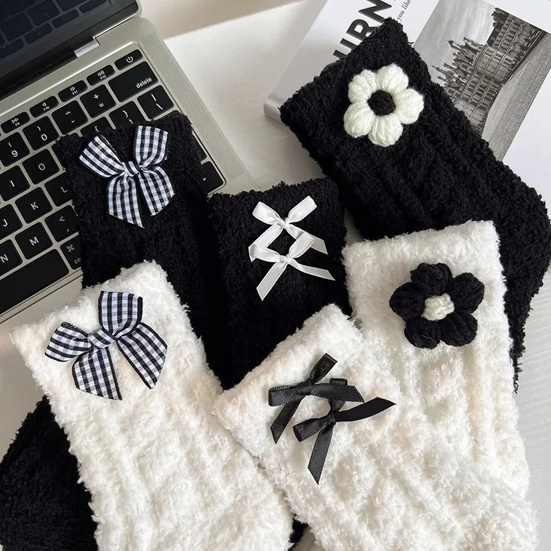 Womens Coral Fleece Cute Socks Keep Warm in Winter Long-Term Heat Storage Skin-friendly Warm-hearted Lined with Fleece Soft 251106