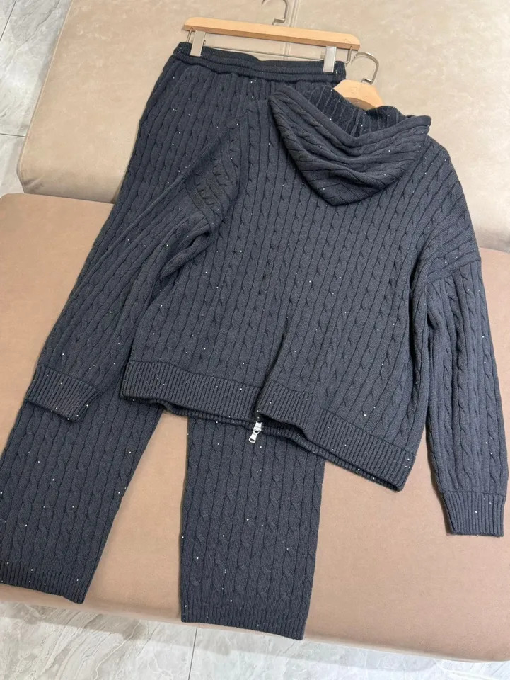 Autumn solid color hooded knitted soft wool pant suit 251110