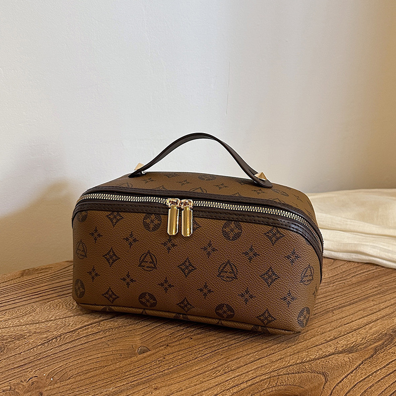 Large-capacity Cosmetic Bag 2025 New Retro Portable Travel Cosmetics Portable Toiletry Storage Bag Storage Bag