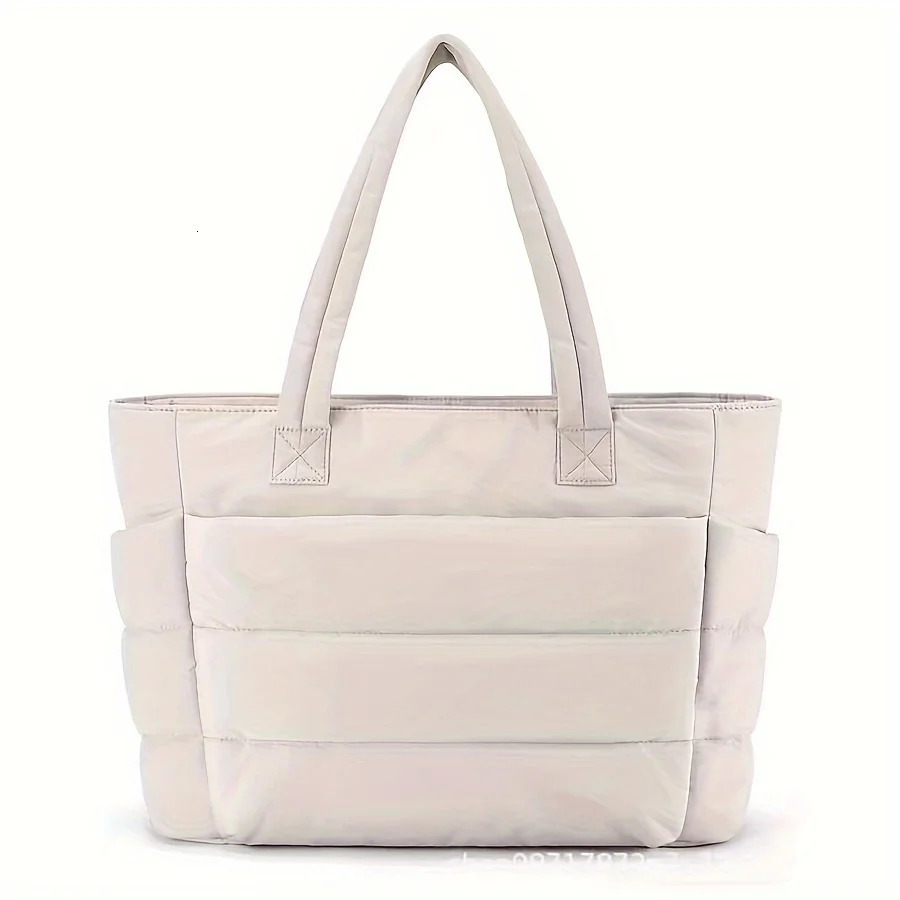 Quilted Large Capacity Tote Bag for Women Durable Fabric with Zipper Clre Wrist Strap Spacious Gym Beach Work Travel 251110