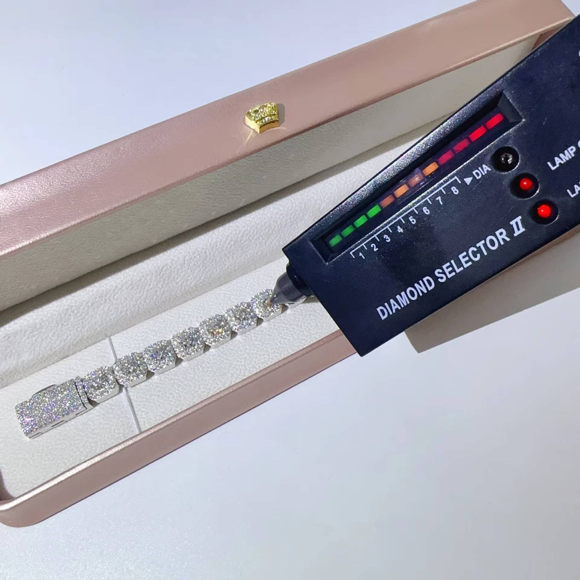 Madonna 10mm Cuban Link Chain Moissanite Bracelet S925 Sterling Diamond Hip Hop Style Chic Necklaces for Women