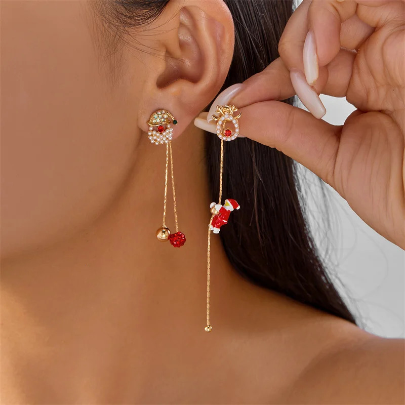Creative Asymmetric Christmas Tree Snowman Snowflake Drop Earring for Women Moving Santa Claus Long Tassel Earring Party Jewelry 251031