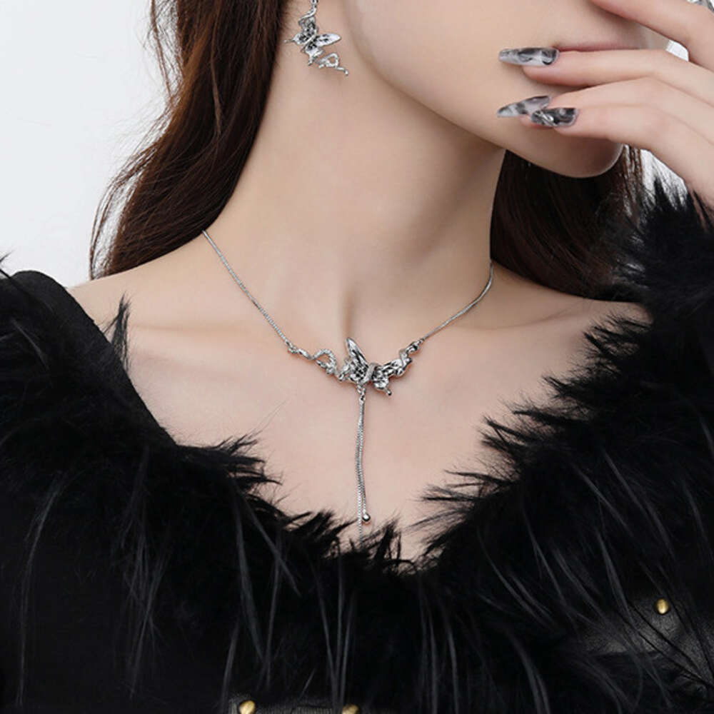 Niche Design Ink Butterfly Accessories for Women Fashion Ins Long Sweater Chain Light Luxury High-end Necklace