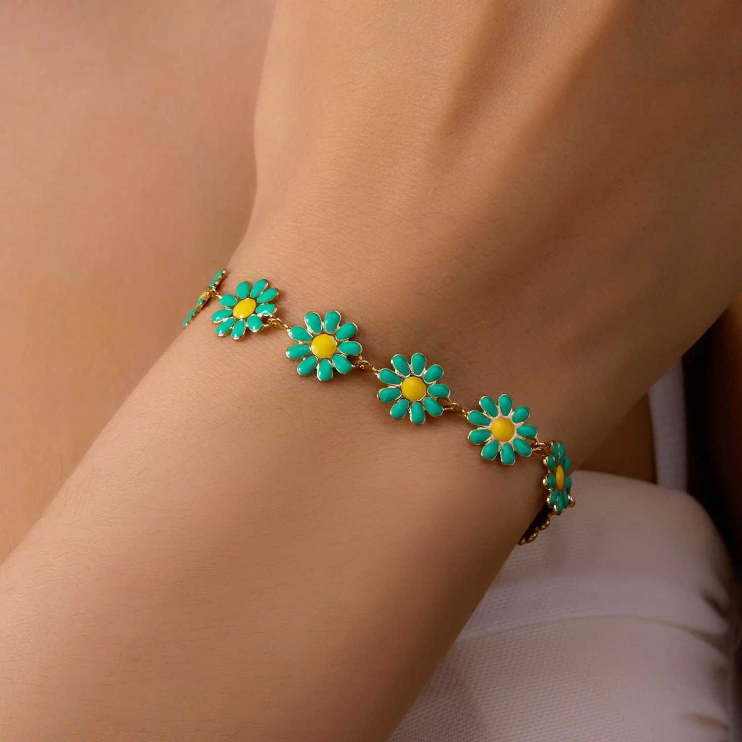 Fashion Sweet Flower Daisy Bracelet for Women Girl Y2K Accessories Handmade Colorful Beads Bracelet Boho Summer Pulseras JewelryT251110