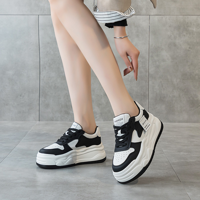 2025 new height increasing sports lace up designer fashionable white shoes for women with thick soles