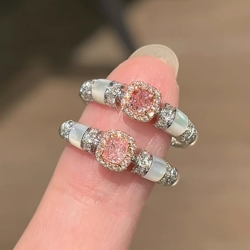 Light Designer Ring Luxury Pink Sugar Cube Ring Exquisite Versatile Elegant Adjustable Index Finger Ring Fashion Ring Niche Fashion Unique Jewelry For