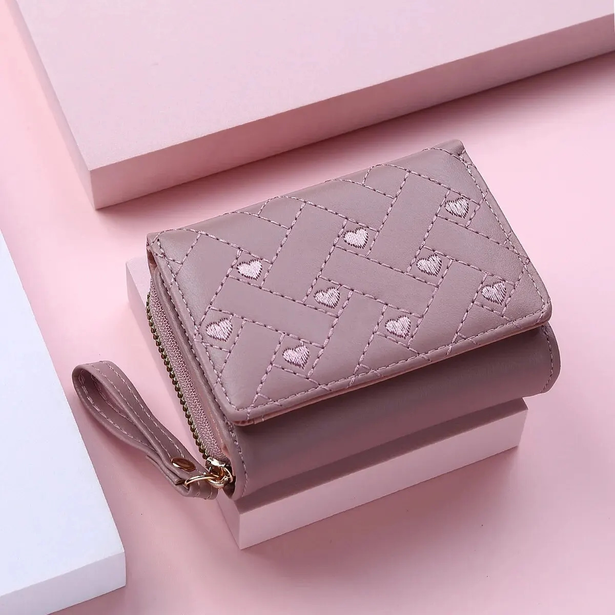 Womens Short Embroidered Love Zero Wallet Zipper Buckle Large Capacity Card Bag Versatile Fashion Simple R251110