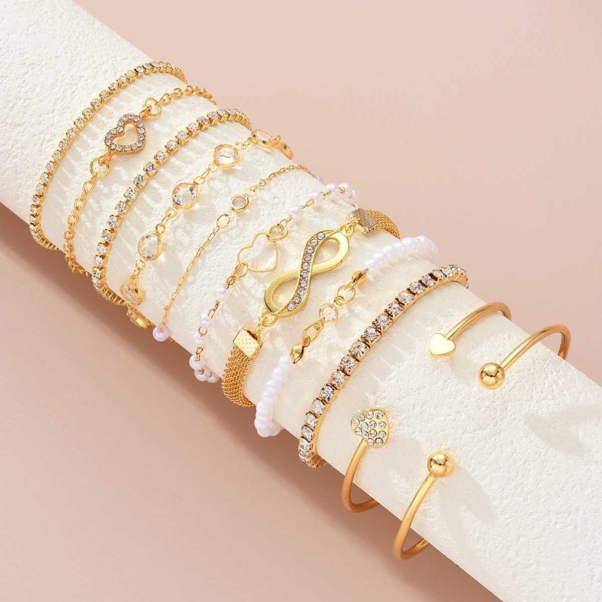 11 Pcs Boho Pearl Crystal Heart Infinity Sign Bracelets for Women Vintage Elegant Gold Color Bracelets Sets New Vacation JewelryT251110
