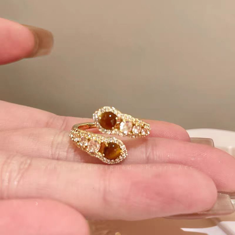 Milad Snake-shaped Tiger Eye Stone Alloy Ring For Women Unique Designer Ring Design Retro High-end Light Luxury Fashion Ring Adjustable Index Finger R