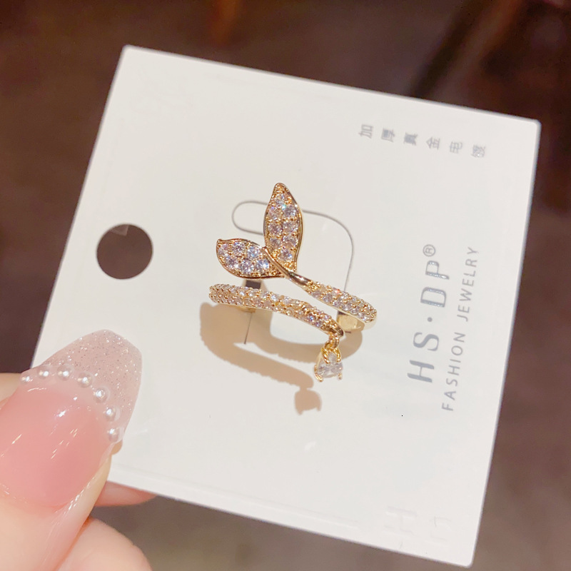 2022 New Niche Design High-end Fashion Ring Light Luxury Exquisite Micro-paved Zircon Fish Designer Ring Tail Ring Open Ring Accessories