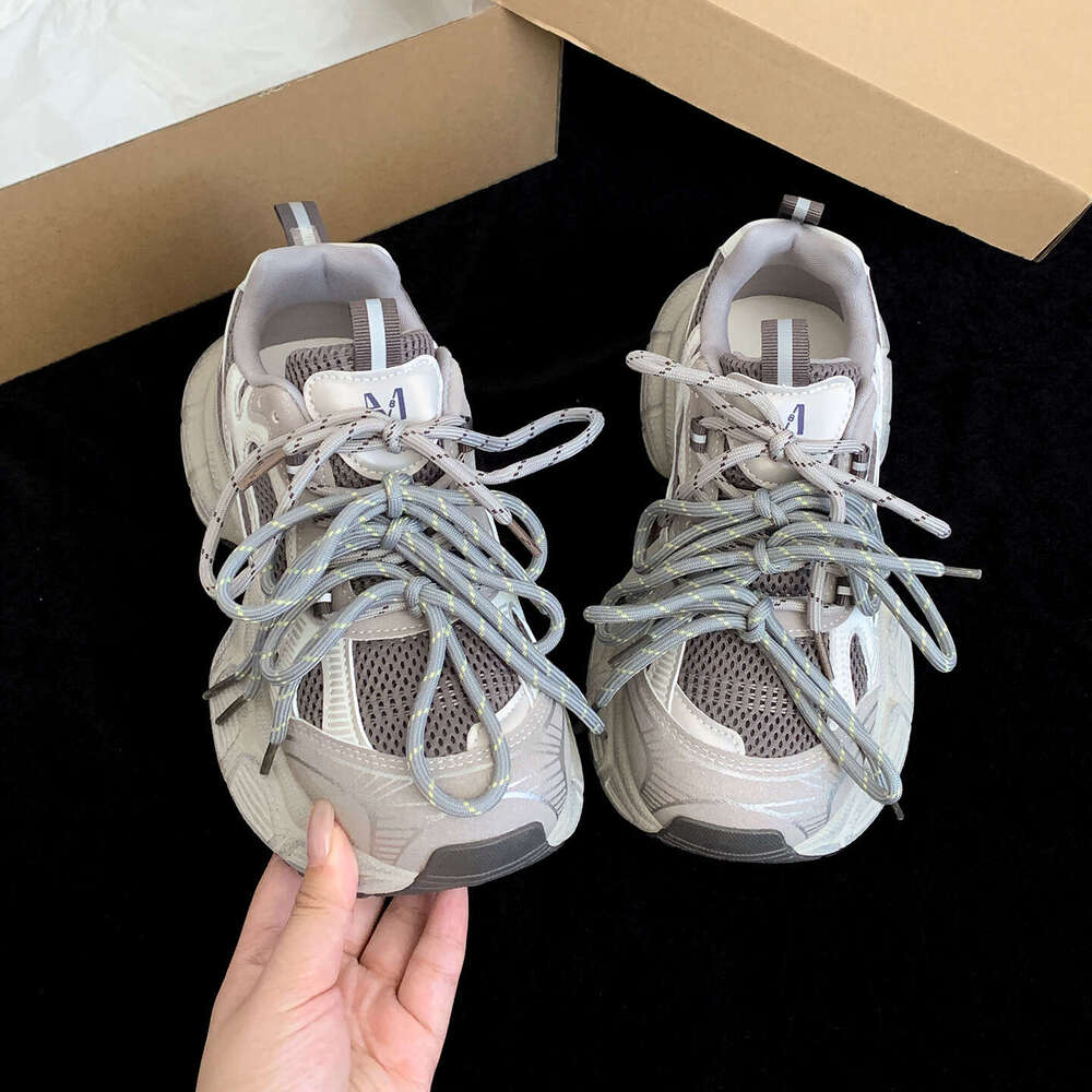 Queen Style Retro Height-Increasing Thick-Soled Shoes Women 2025 New Autumn Casual High-End Soft-Soled Sneakers