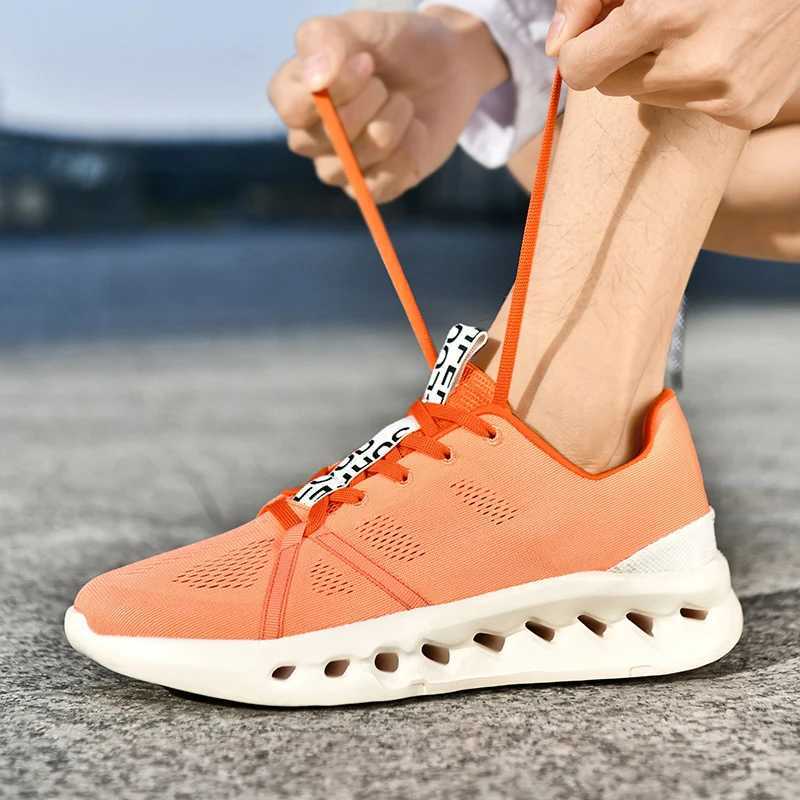 High Quty Black Mens Brand Sneakers Breathable Low Top Running Shoes For Men light Platform Trainers Man zapatillas hombreC250410