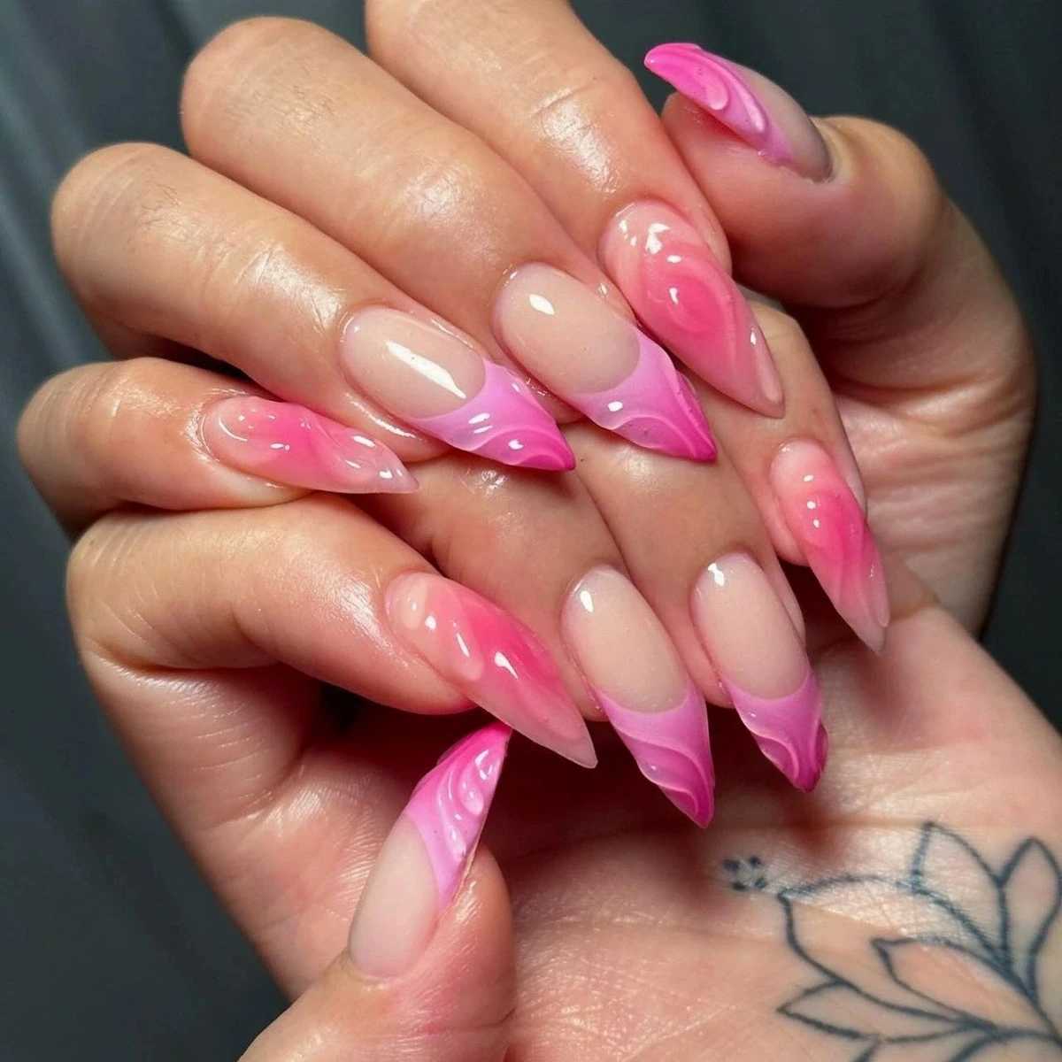 Design wearable fake nails simple manual pressing of nail tips art 24 pieces pink almond fake nails French butterfly ballet W250410