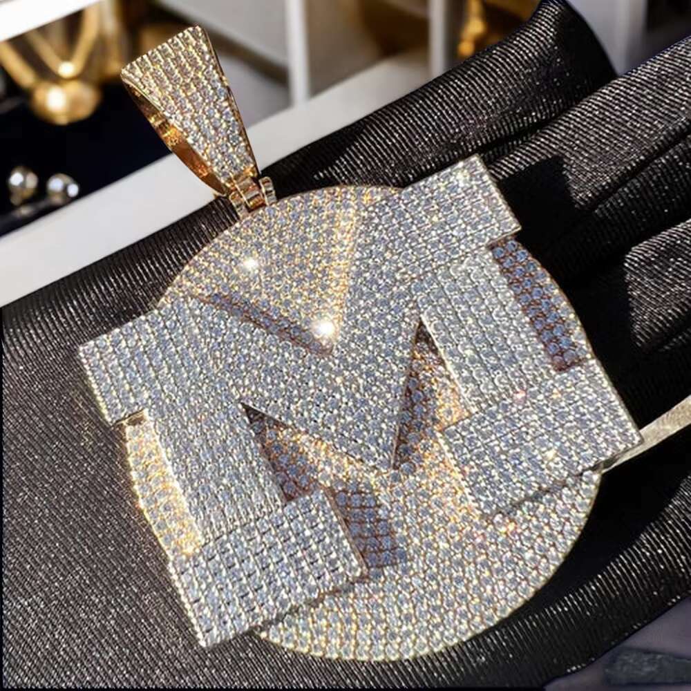 Customize Hiphop Jewelry Two Tone 925 Sterling Silver Custom Iced Out VVS Custom Moissanite Pendant