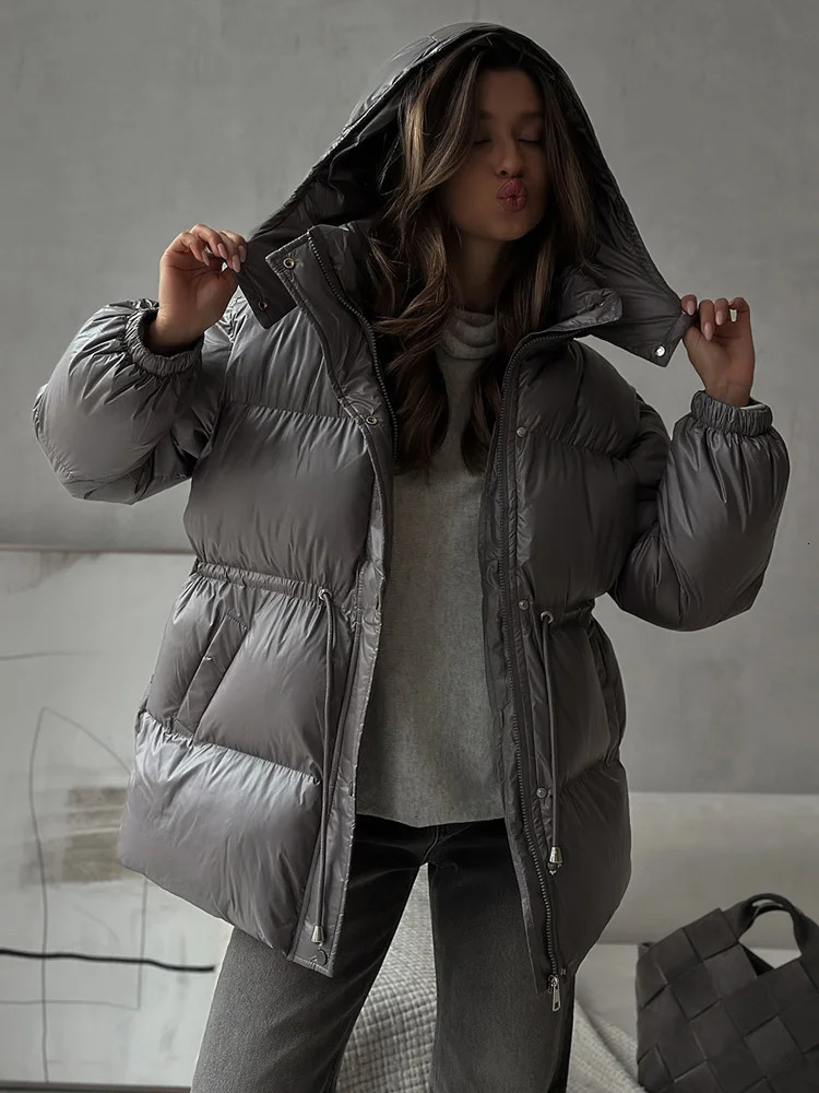 Tossy Leisure Womens Hooded Short Parker Coat Drawstring Waist Warm Solid Pocket Zipper Winter Long Sleeves 2025 Parker Coat 251107