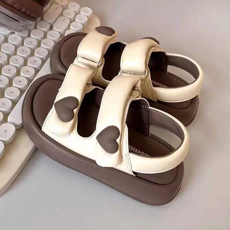 Cute Heart Childrens Sandals Summer PU Leather Hook and Loop Girls Sandals Breathable Soft Bottom Childrens Beach Shoes Z250410