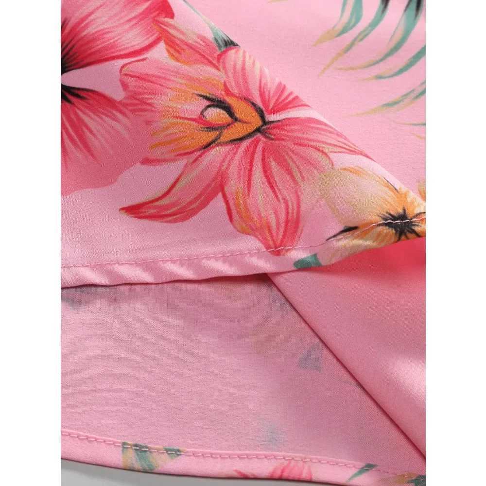 Mens short sleeved pink floral button top casual short sleeved button top beach shirt Hawaiian style shirt X250410