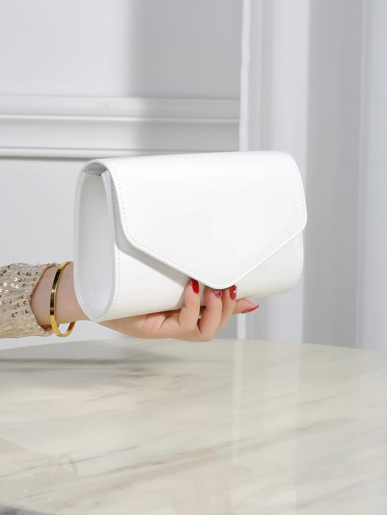 Elegant small solidcolor cute clutch fashionable chain crossbody bag square suitable for all seasons 251110