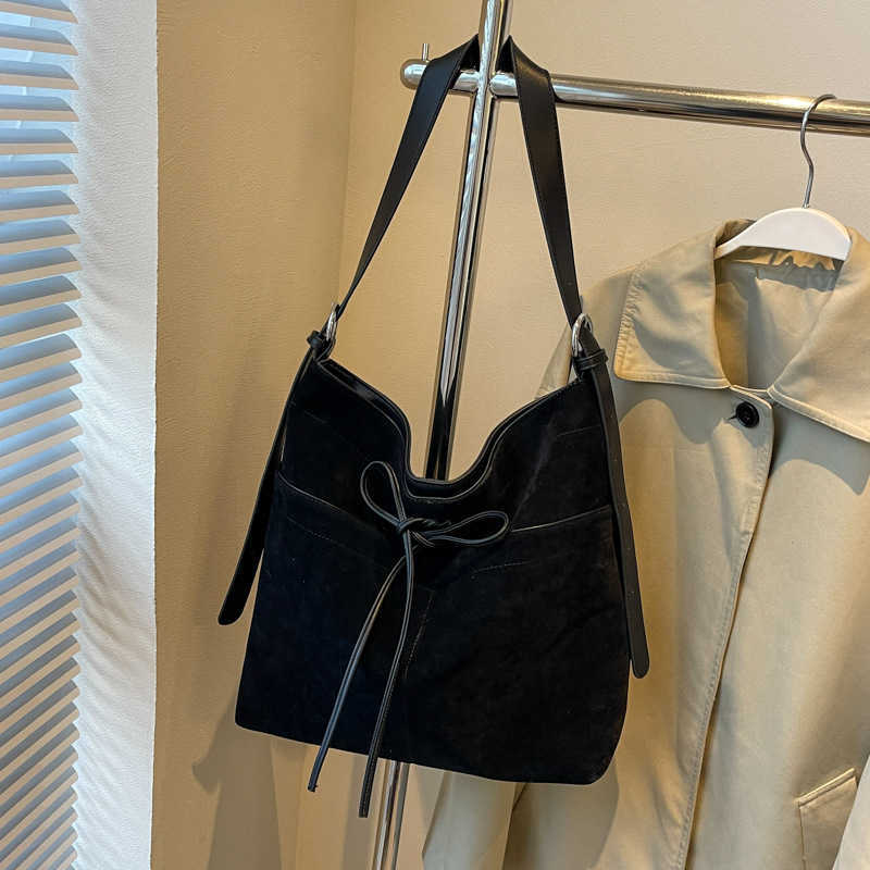 Fashion Casual Tote Bag for Women Korean Version New Trend Niche Design High-end Matte Crossbody Bag