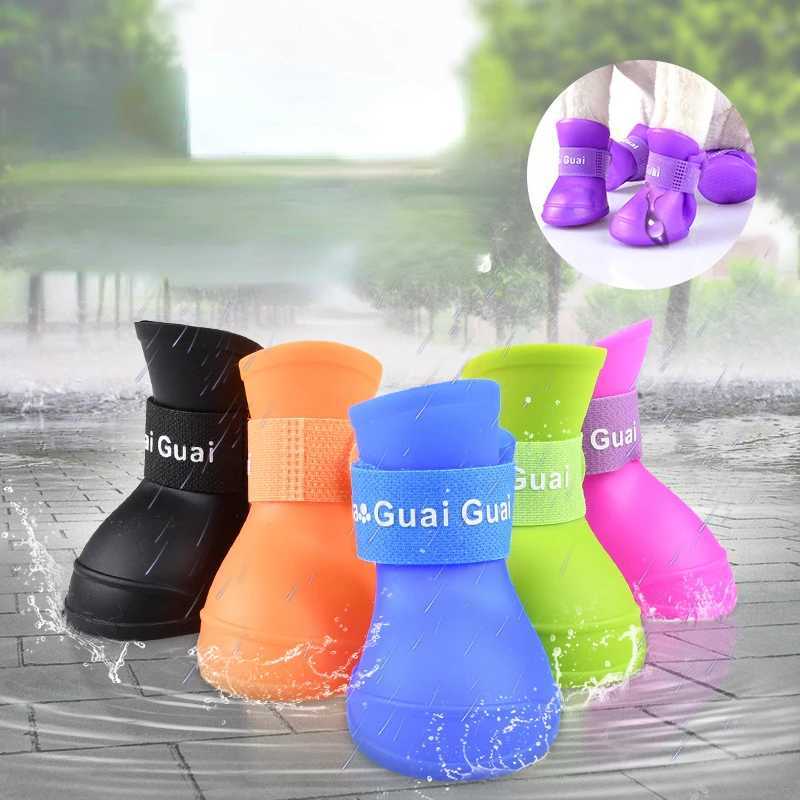 New Arrival 4 pieces of waterproof and anti slip rubber boots for pets suitable for small medium and large dogs cats outdoor shoes dog ankle boots Z25