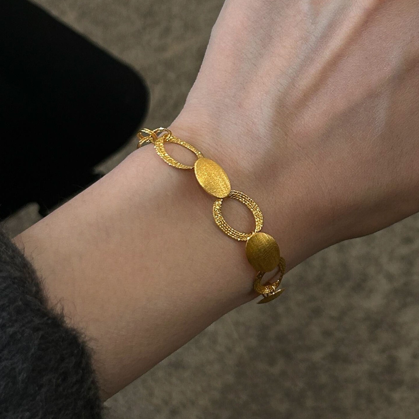 Vintage Style Shell Carving Gardenia Square Women's Ring Niche Designer Ring Fashionable Ring Exquisite Index Finger Ring