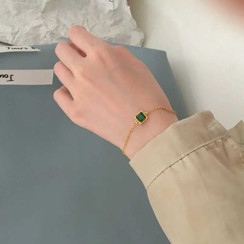 ANENJERY Luxury Zircon Bracelet For Women/Men Emerald Fashion Square Bracelet Jewelry WholesaleT251110