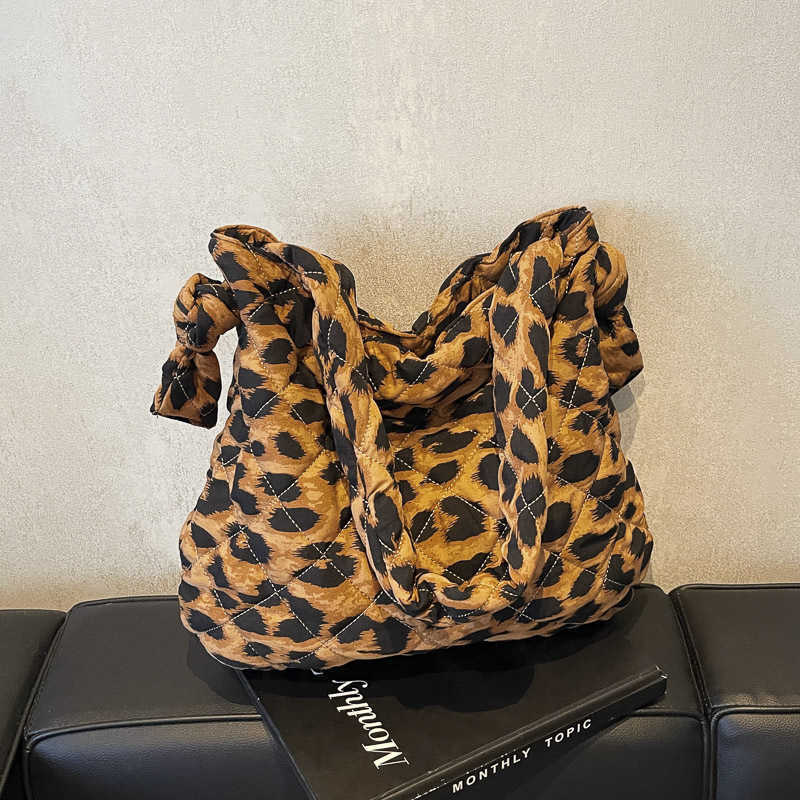 Fashion Quilted Leopard Print Bag Women's Bag New Autumn Winter Large Capacity Crossbody Bag Commuter Shoulder Underarm Tote Bag