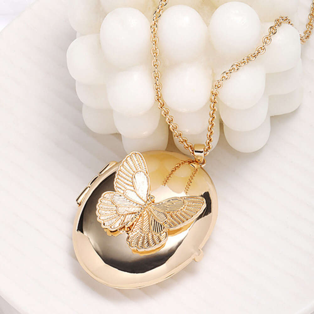 Original Design Round Ball Butterfly Necklace Accessories for Women, Light Luxury Niche Simple High-Quality Texture Collarbone Chain Fashion Jewelry