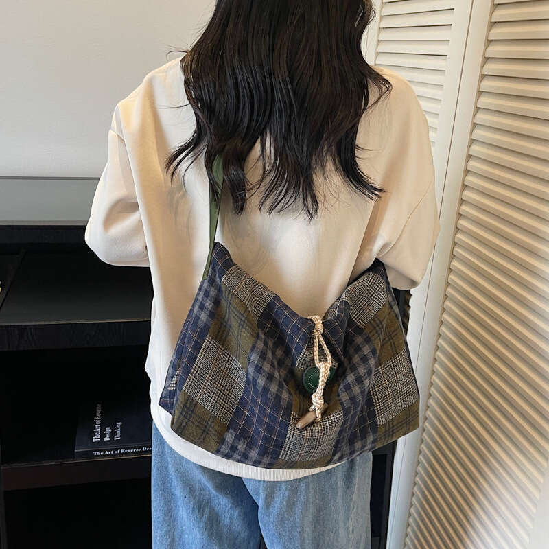 Women Handbag Autumn Winter Woolen New Vintage Versatile Plaid Shoulder Lazy Style Casual Lightweight Crossbody Bag Trendy