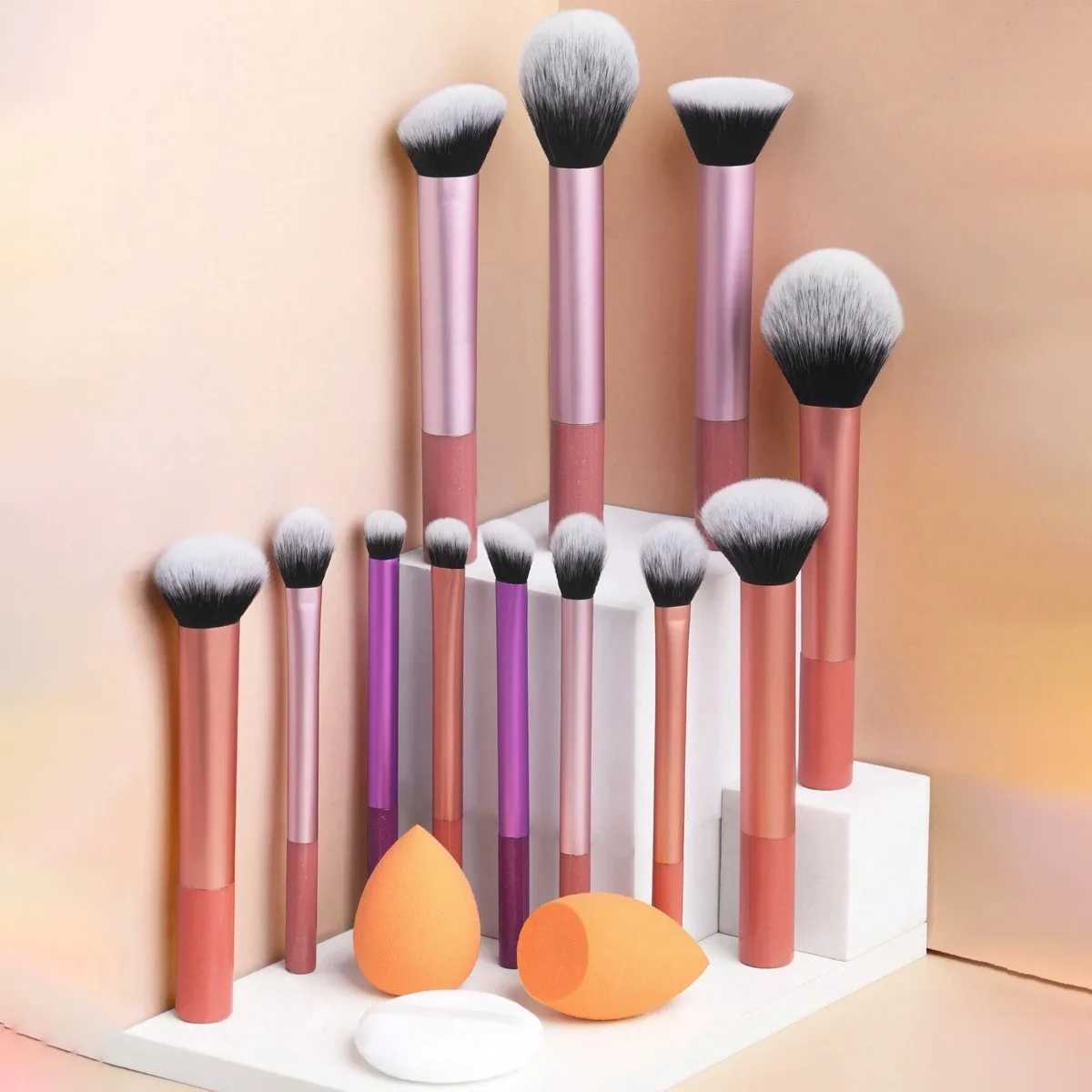 12pcs Makeup Brush Kit Soft Synthetic Hair Make Up Brushes Foundation Blush Eyeshadow Cosmetic Makeup Tools L251110