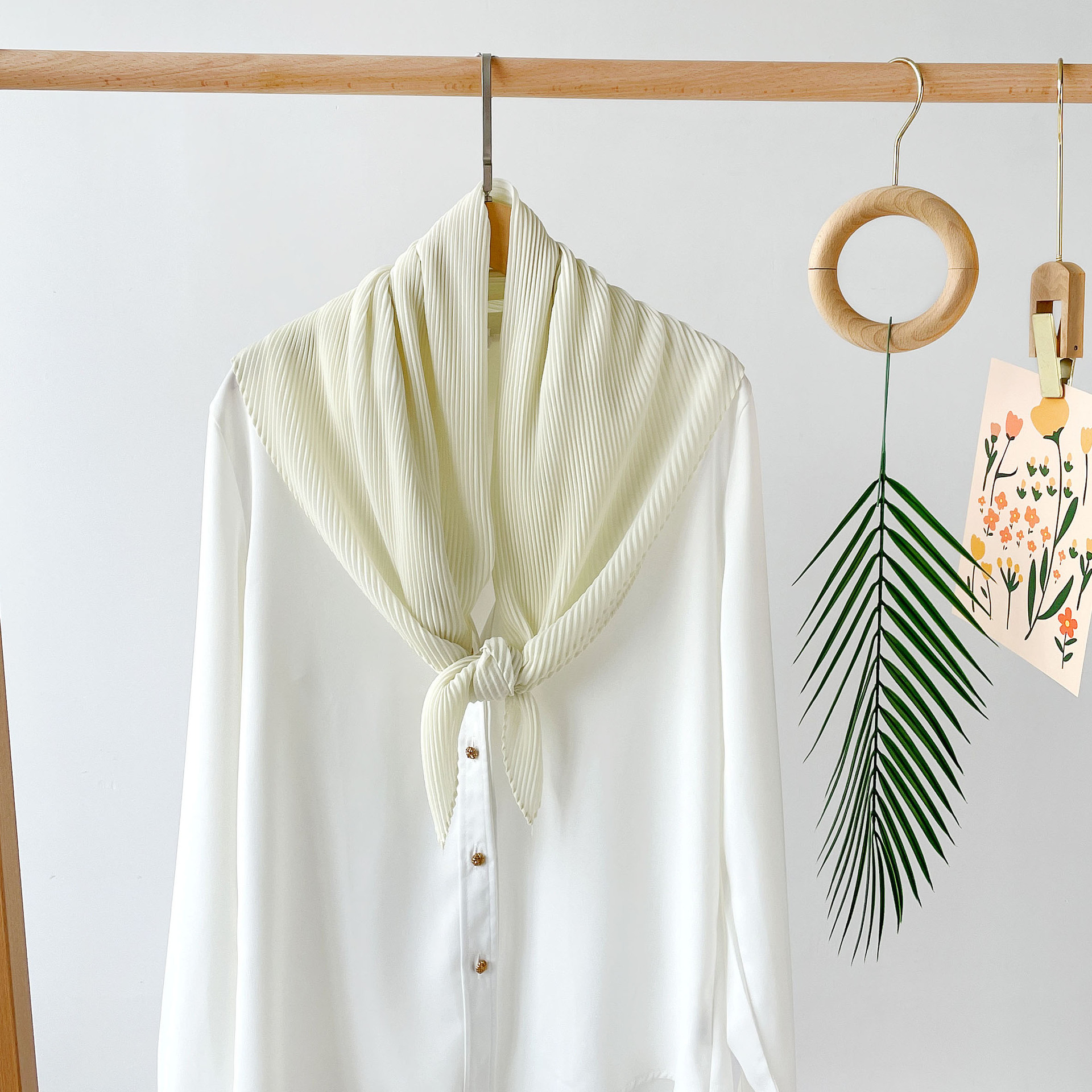 K352 Foreign trade large square scarf solid color silk scarf female imitation silk pearl chiffon Central Asian manufacturers scarf wholesale