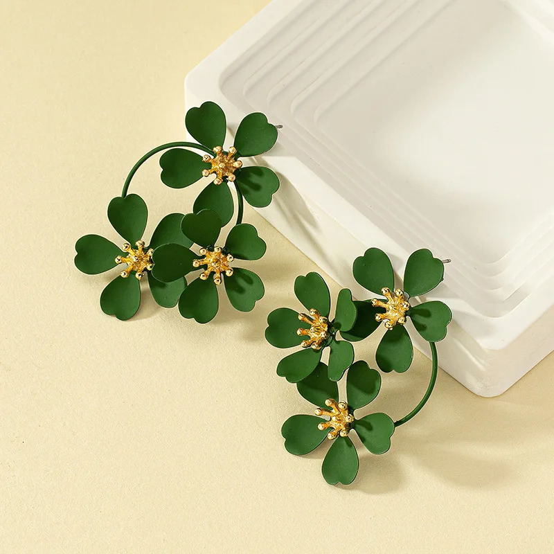 Geometric Retro Three-dimensional Flower Earrings For Women Holiday Party Gift Fashion Jewelry Ear Accessories BE490 250409