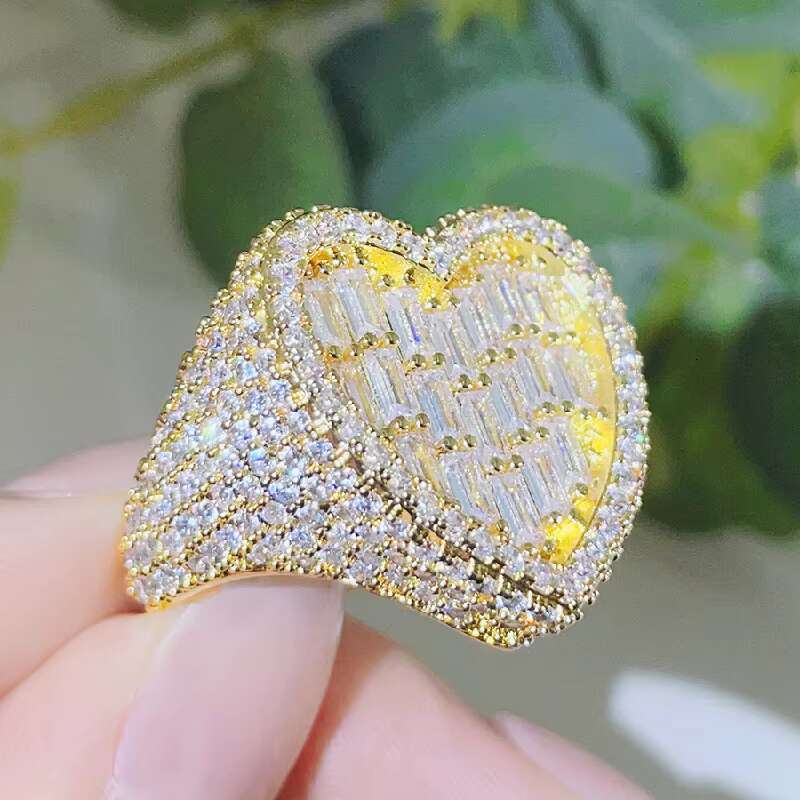 Hot Sale Hip Hop Jewelry Rectangle Diamond Luxury Heart Iced Out Ring VVS Moissanite Class S925 Silver Women Ring