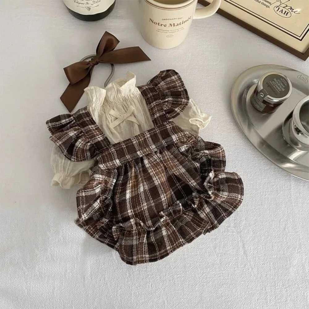 Retro Pet Plaid Strap Skirt Soft Breathable Cat Plaid Pleated Shirt Thin Design Flying Sleeve Pet Clothes Four Season J251110