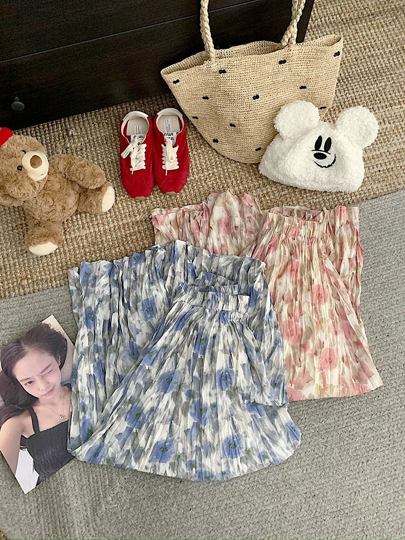 Spring pleated printed skiing womens Korean fashion holiday long festival elegant high waisted slim fairy skirt 250410