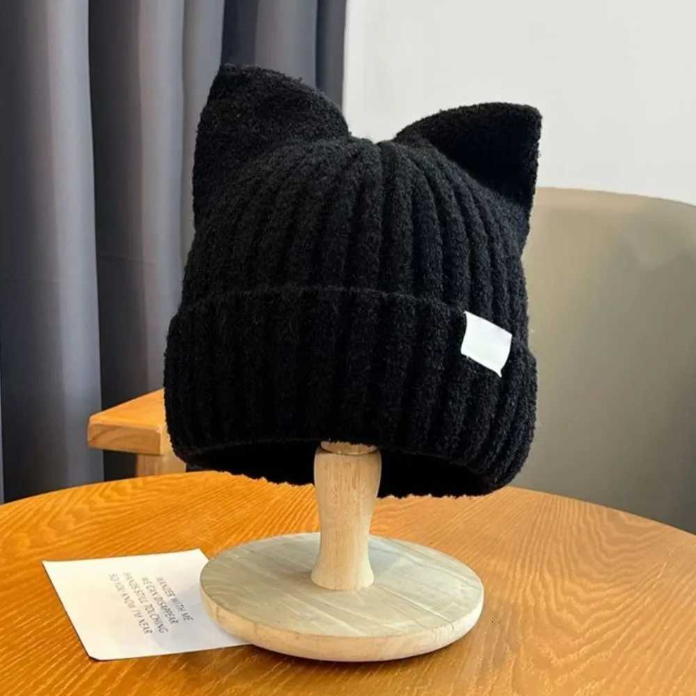 Thickened Velvet Brimless Beanie Hat Soft Ear Protection Beanies Knitted Hat Cute Cat Ear Knitted Windproof Hat Outdoor SportsXJ251110