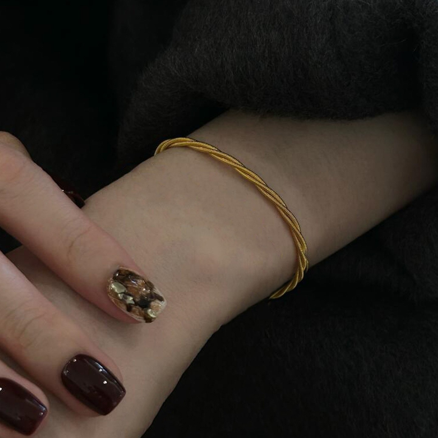 Vintage Style Shell Carving Gardenia Square Women's Ring Niche Designer Ring Fashionable Ring Exquisite Index Finger Ring