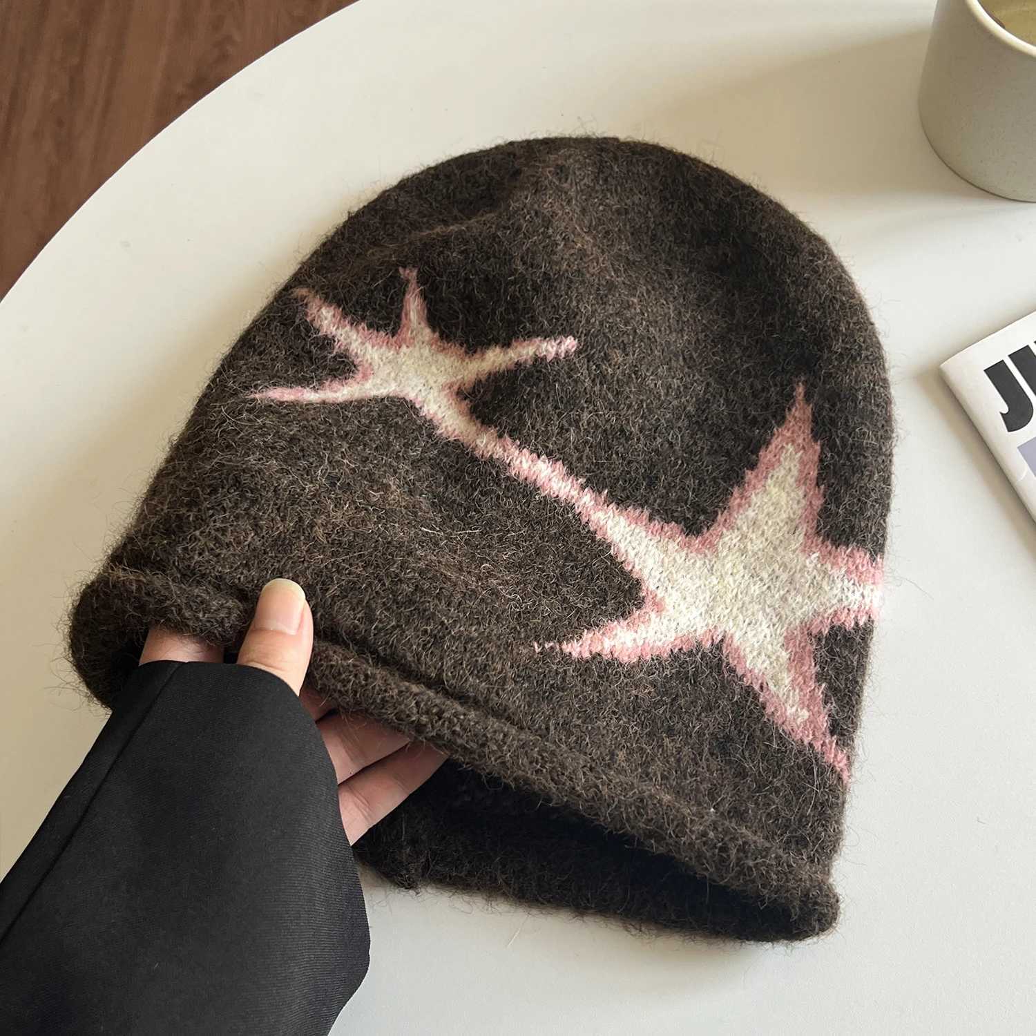 American Style Slouchy Beanie Rolled Brim Retro Star Design Knitted Cap for Large Head Soft Yarn Material Comfort FitXJ251110