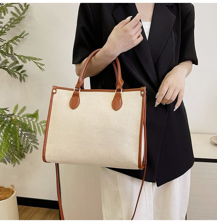 Large capacity women's light luxury handbag commuting casual crossbody bag versatile winter designer crossbody bag