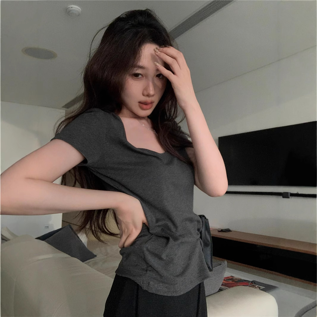 2025S Designer Women s S T shirt U neck Versatile Short Sleeved New Indoor Summer Slim Fit Slimming Front Shoulder Short Sleeved Outdoor Casual Top