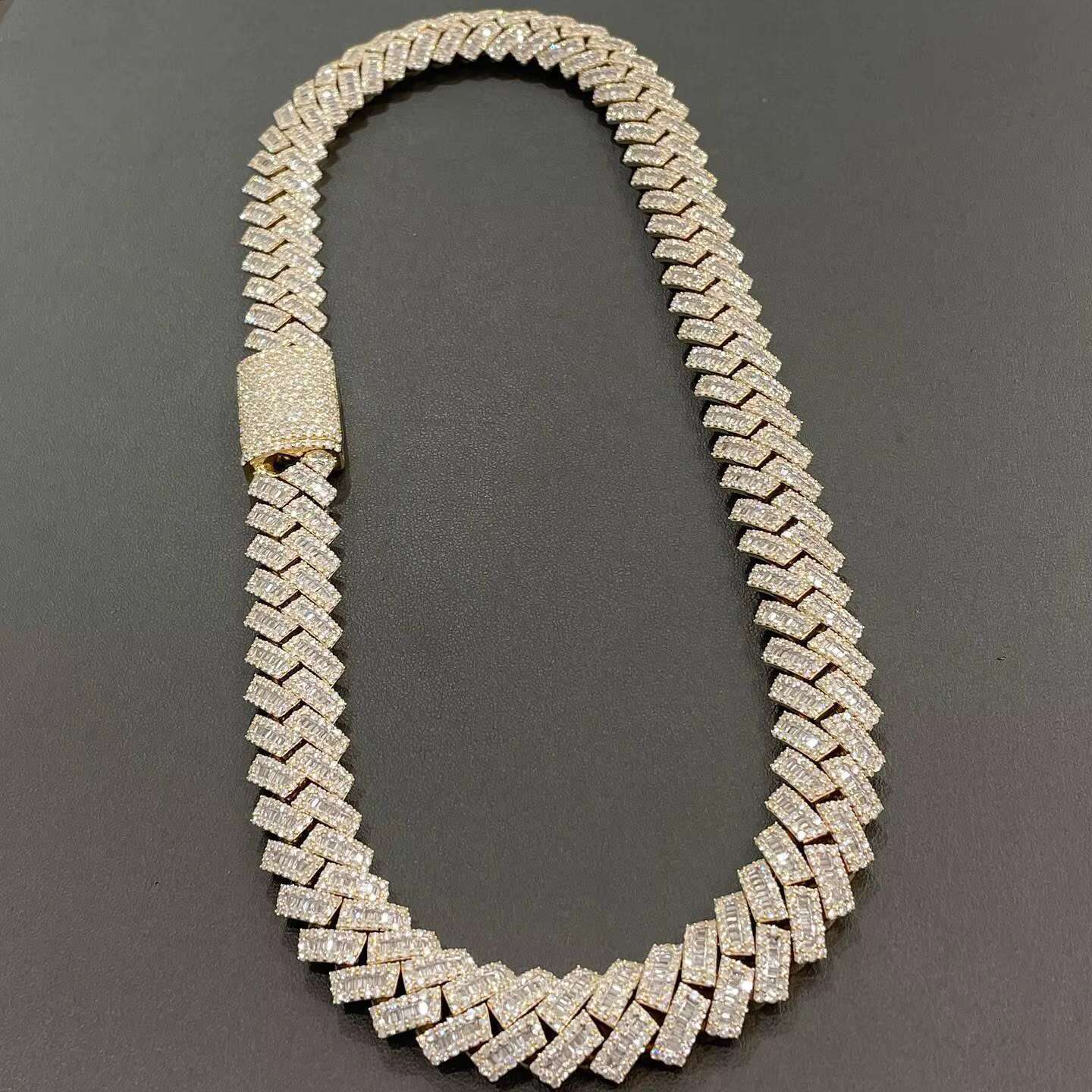 18mm wide long stick bread three rows VVS moissanite hip-hop ice out Cuban chain necklace